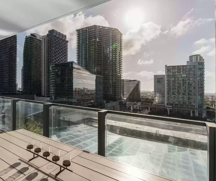 68 SE Sixth St Apt 1106 MiamiFL 33131.png